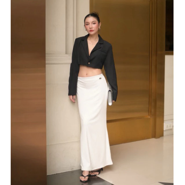 กระโปรงยาว ทรงเข้ารูป หุ่นเป๊ะ Luna Curve Skirt