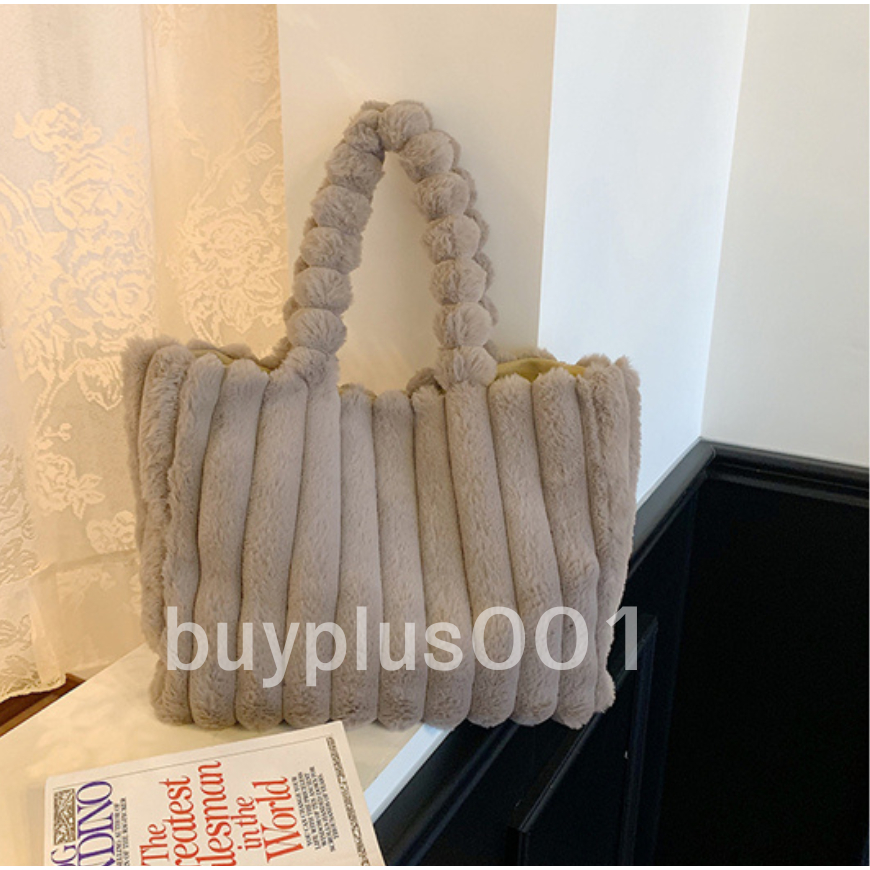 buyplus001 กระเป๋าสะพายไหล่ ความจุขาดใหญ่  กระเป๋าผ้า ขนฟู ขนนิ่ม ลายทาง เรียบหรู พร้อมส่งในไทย B-057 ราคา ถูกที่สุด ดีลบีเคเค แกลเลอรีภาพที่ 7