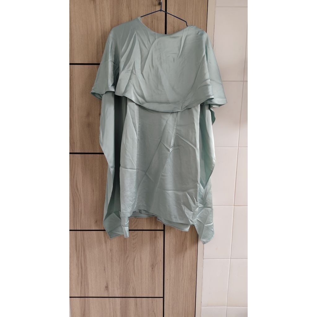 quinn dress แท้ ไซต์L ผ้าซาติน