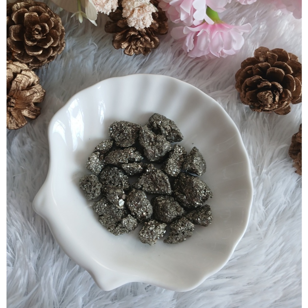 Pyrite ✨ – หินทองแห่งโชคลาภ หินก้อนธรรมชาติ ดึงดูดพลังแห่งความสำเร็จและโอกาสทางการเงิน ขนาด 20-30มม
