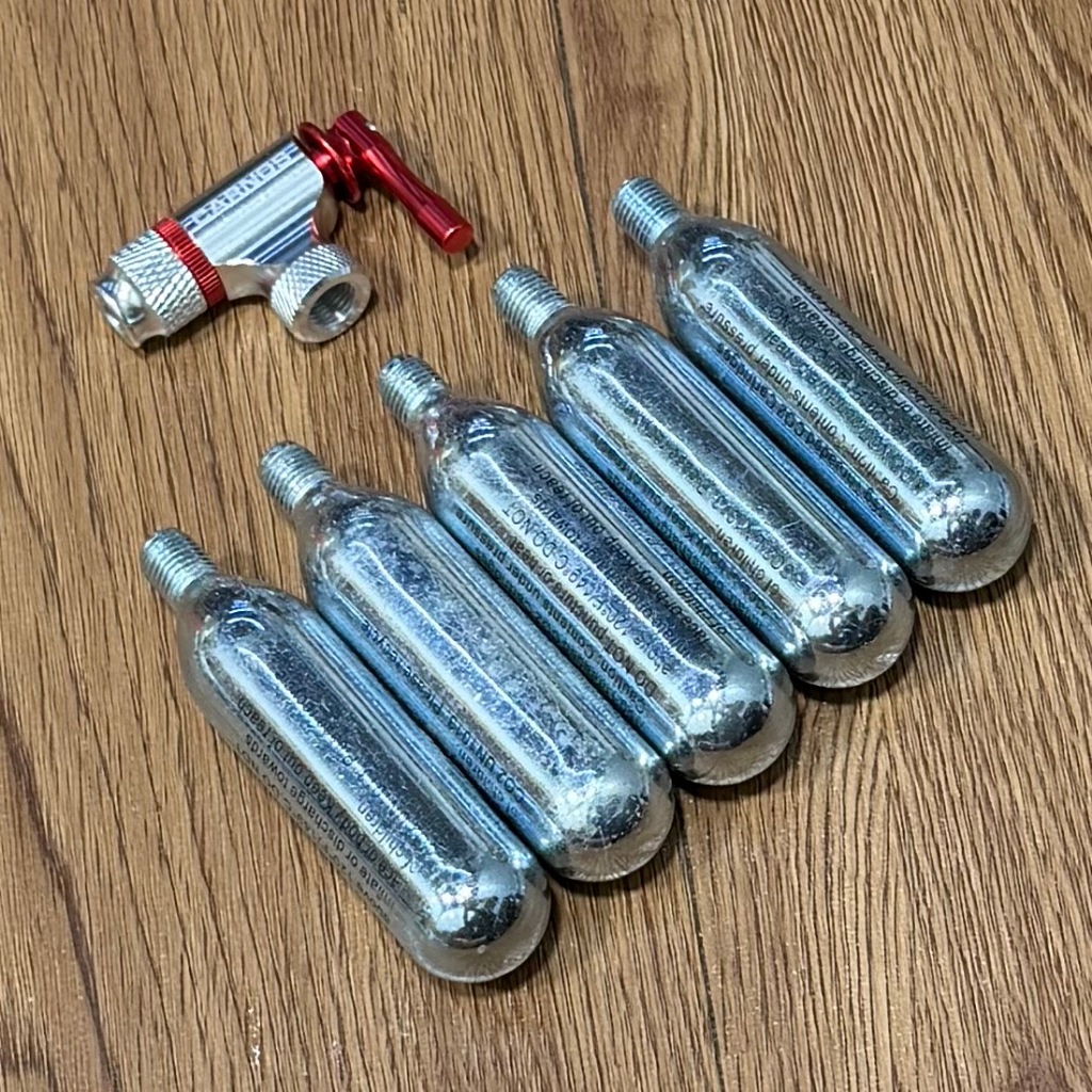 ชุดหัวเติมลม CO2 CARNOS (พร้อมหลอดเติมลม C02 5 หลอด) - รูปที่ 2