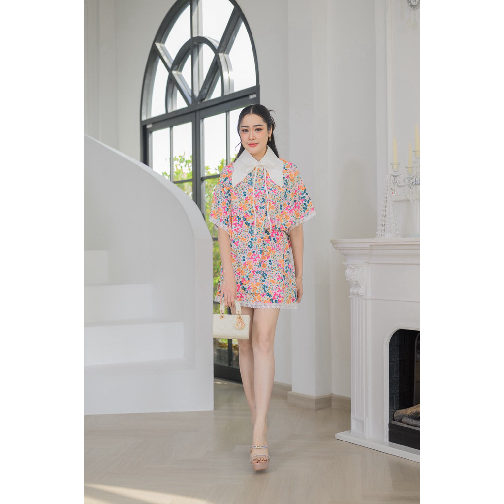 ชุดเช็ทเสื้อ+กระโปรงรุ่น Blossom Garden White (2ชิ้น)