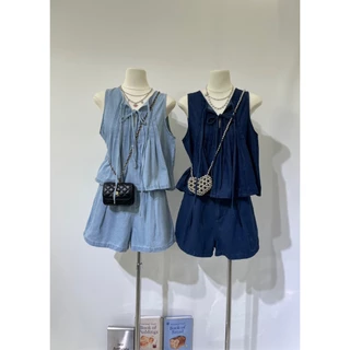 B635 เซ็ตเสื้อแขนกุดผูกโบว์ + กางเกงขาสั้น เนื้อผ้ายีนส์นุ่ม ลุควินเทจนิดๆ