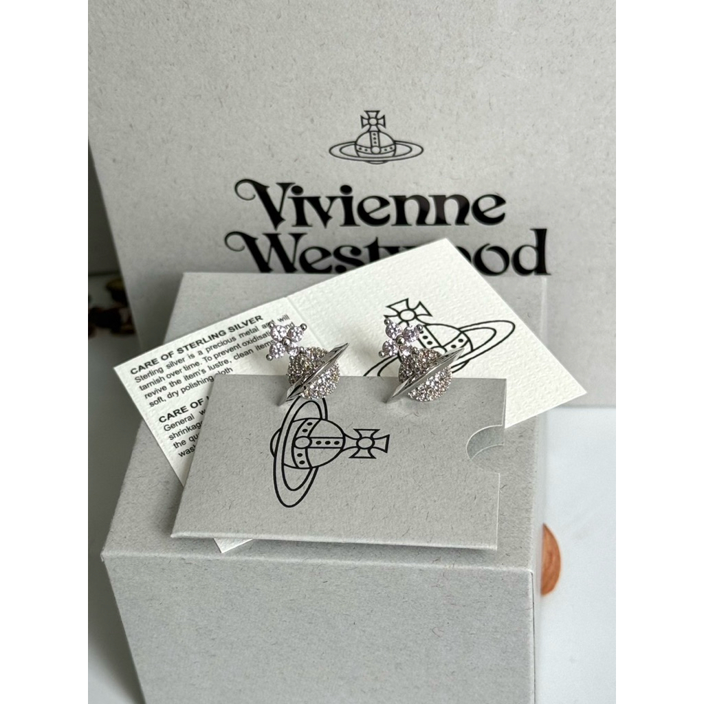 (มีโค้ดลด10-20%)พร้อมส่ง💯Vivienne westwood ต่างหู รุ่น Tiziana สีเงิน