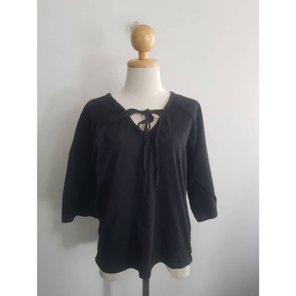 เสื้อยืดคอตตอนแขนสามส่วน ผูกโบว์ที่คอ B'Clothes 42/24