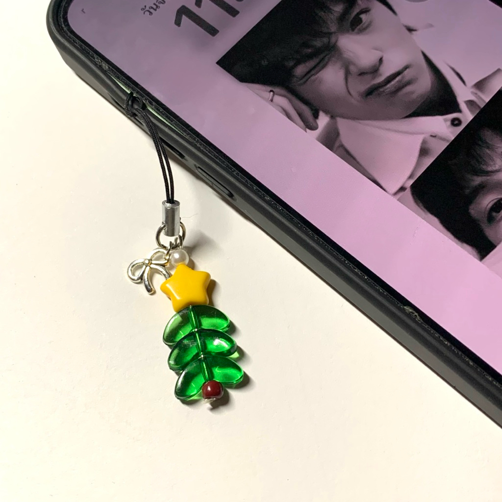 ◟✦linlin2_2✩‧₊˚ | พวงกุญเเจต้นคริสต์มาส  พร้อมการ์ดรอง[พร้อมส่งทักมาสอบถามก่อนได้2-3วันจัดส่ง]