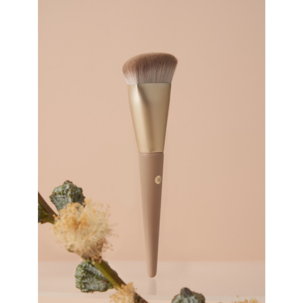 SUPERMOM l Triangle foundation brush แปรงลงรองพื้น
