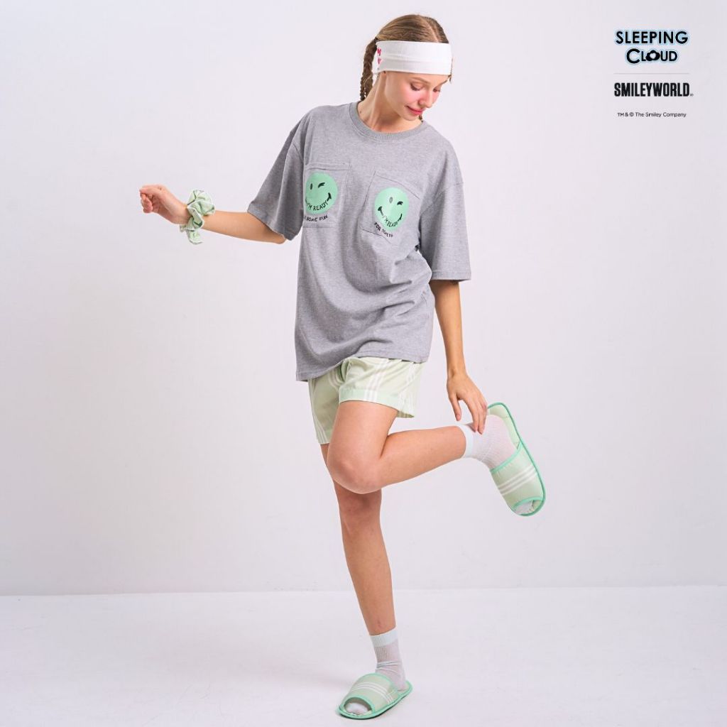 ชุดนอน SLEEPING CLOUD |  Braless Perfect Duo PJs + 100% LYOCELL Pants : เสื้อยืดเทา + กางเกงขาสั้น  WEDNESDAY