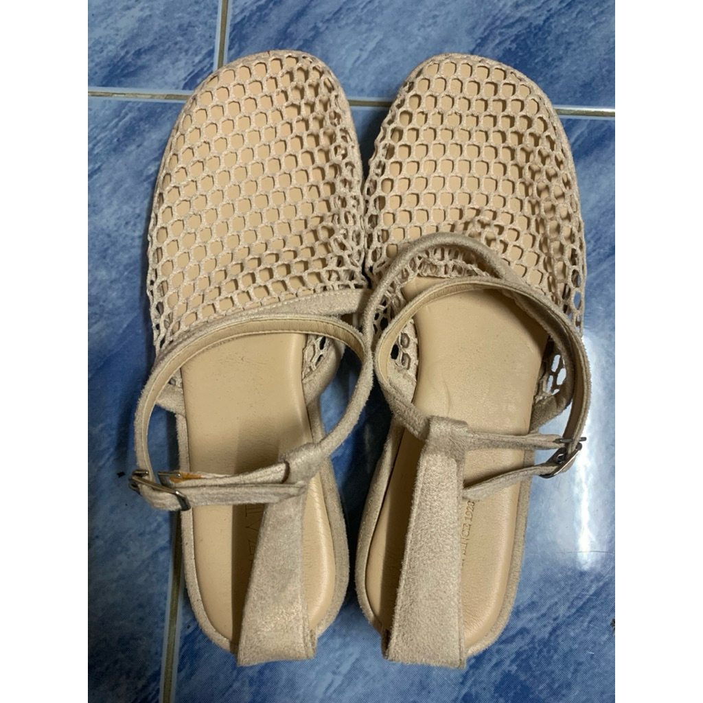 รองเท้ารัดส้น ESZADA สีครีม Use✌🏻