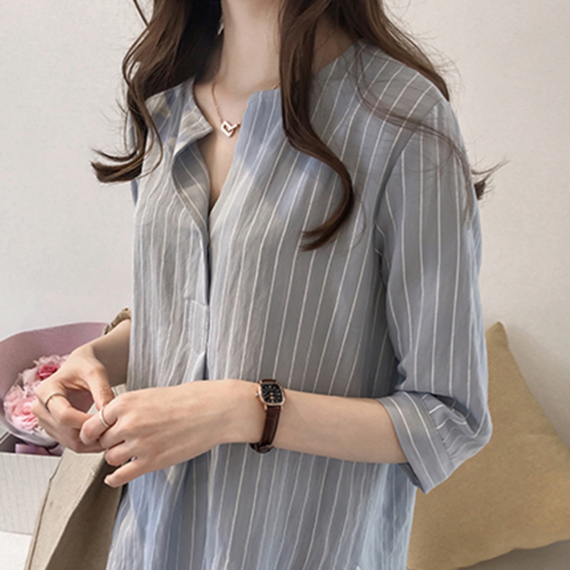 xwbrandเสื้อเชิ้ตแขนสามส่วนลายทางใหม่สำหรับผู้หญิง เหมาะสำหรับใส่ทำงาน ใส่ในชีวิตประจำวัน และใส่เดินทาง มีหลายสีให้เลือก