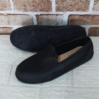 รองเท้าคัทชูส์ยางพีวีซี ยี่ห้อ ดาวเรือง สีเทา โอวัลติน รองเท…