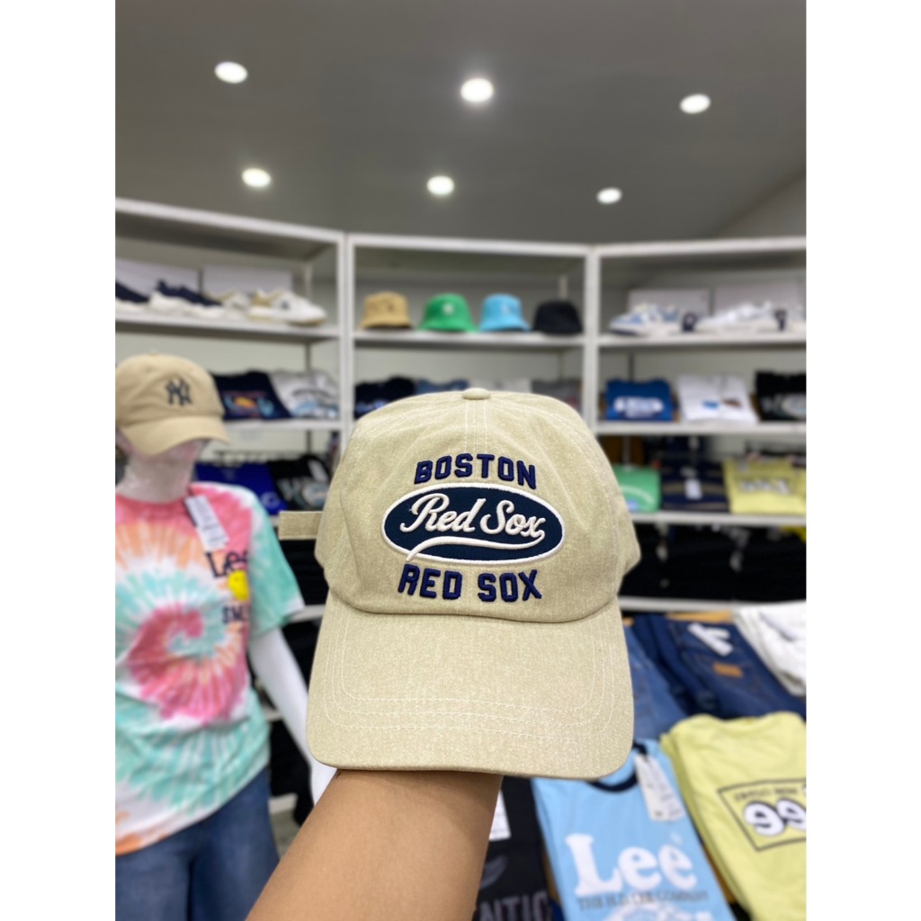 หมวก MLB Boston Red Sox ผ้าคอตตอน 100% ปักลายโลโก้ สีเบจ รุ่น 3ACPV055N 43BGL