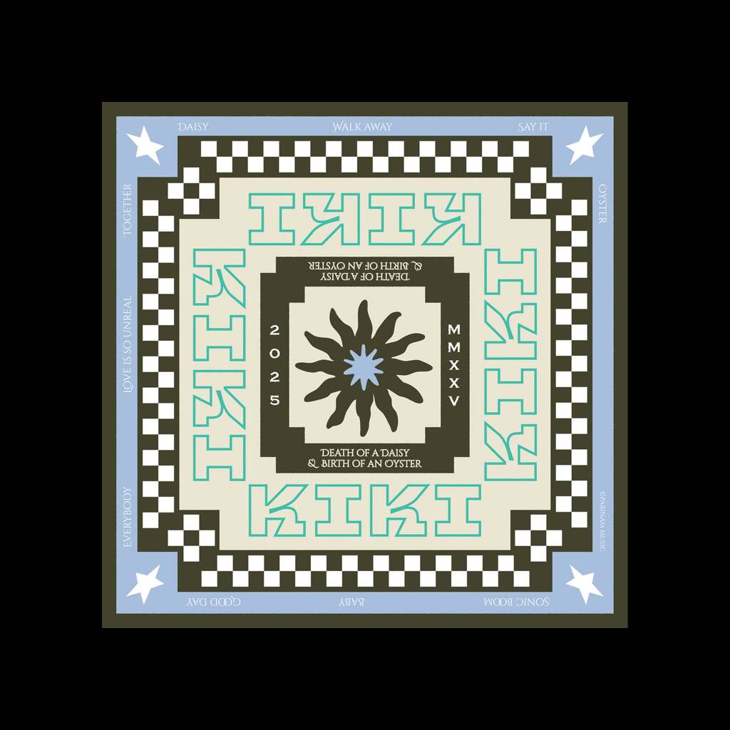 Bandana พิมพ์ลายวง KIKI ลายอัลบั้ม DEATH OF A DAISY & BIRTH OF AN OYSTER (2025) - ผ้าสีส้ม/เขียวอ่อน - รูปที่ 4