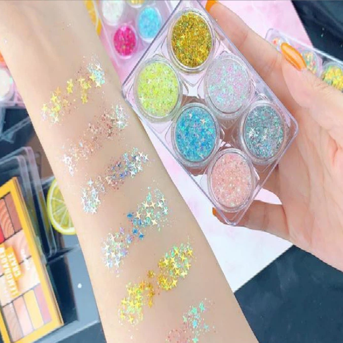 พร้อมส่ง กลิตเตอร์แต่งหน้า อายแชโดว์ เจลกากเพชร แต่งหน้า แต่งผม 1 พาเลท 6 ตลับ มีกาวในตัว