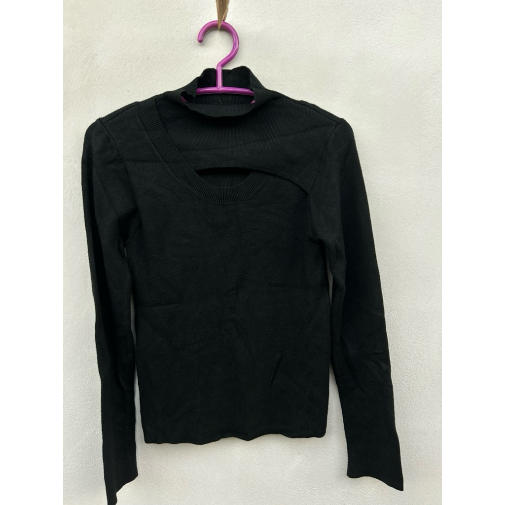 เสื้อไหมพรมแขนยาว สีดำ แบรนด์ Omi มือสอง