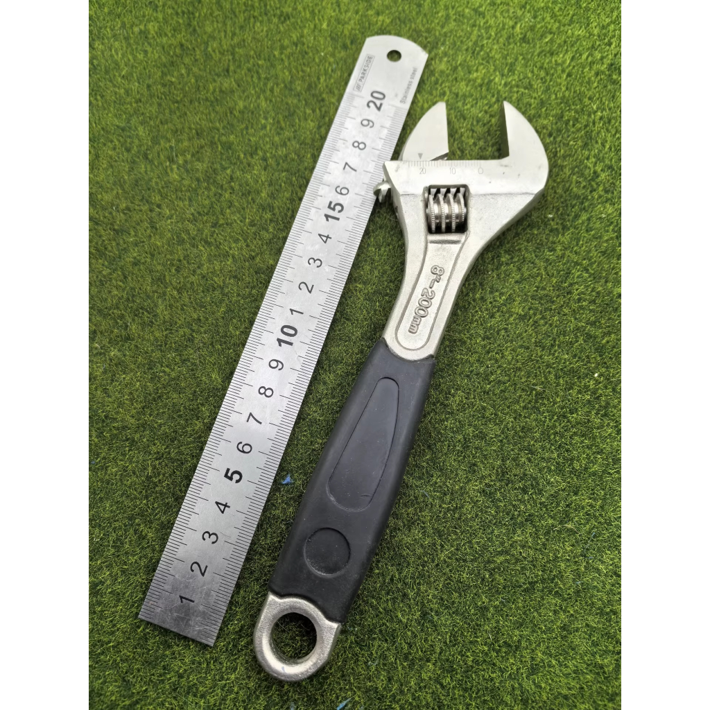 [ล้างสต็อก] ประแจเลื่อน 8 นิ้ว งานส่งออก (Foreign Trade) เนื้องานดี แข็งแรง มีตำหนิภายนอก