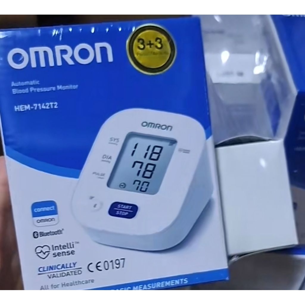 😍พร้อมส่ง😍 Omron HEM 7142T2เครื่องวัดความดัน รุ่นจับการเต้นหัวใจผิดปกติ เชื่อมบลูธทูธ รับประกัน6ปี