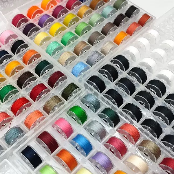 กล่องใส่กะสวย กล่องใส่ด้าย มีหลากหลายรูปแบบ ขนาด 25,36 ช่อง ราคาต่อกล่อง