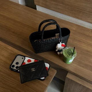 เคสไอโฟน (แม่เหล็ก) แบรนด์ Inajam | Gerbera | Daisy Cherry | Strawberry | Love Story (red)