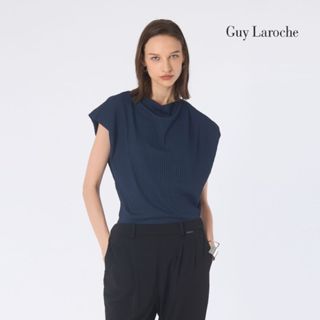 Guy Laroche เสื้อผู้หญิง เจอร์ซี่ ท๊อป คอถ่วง สีกรมท่า GBDFN…