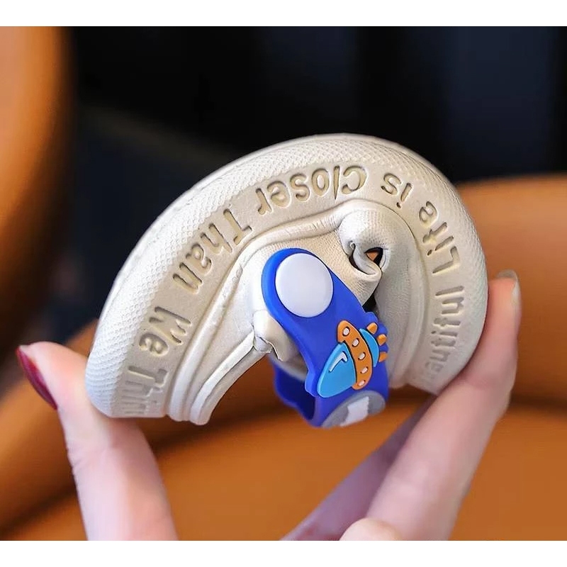 👣แตะเด็กนุ่มสบาย ลายอวกาศสุดเท่ พร้อมลุยทุกภารกิจ! - รูปที่ 3