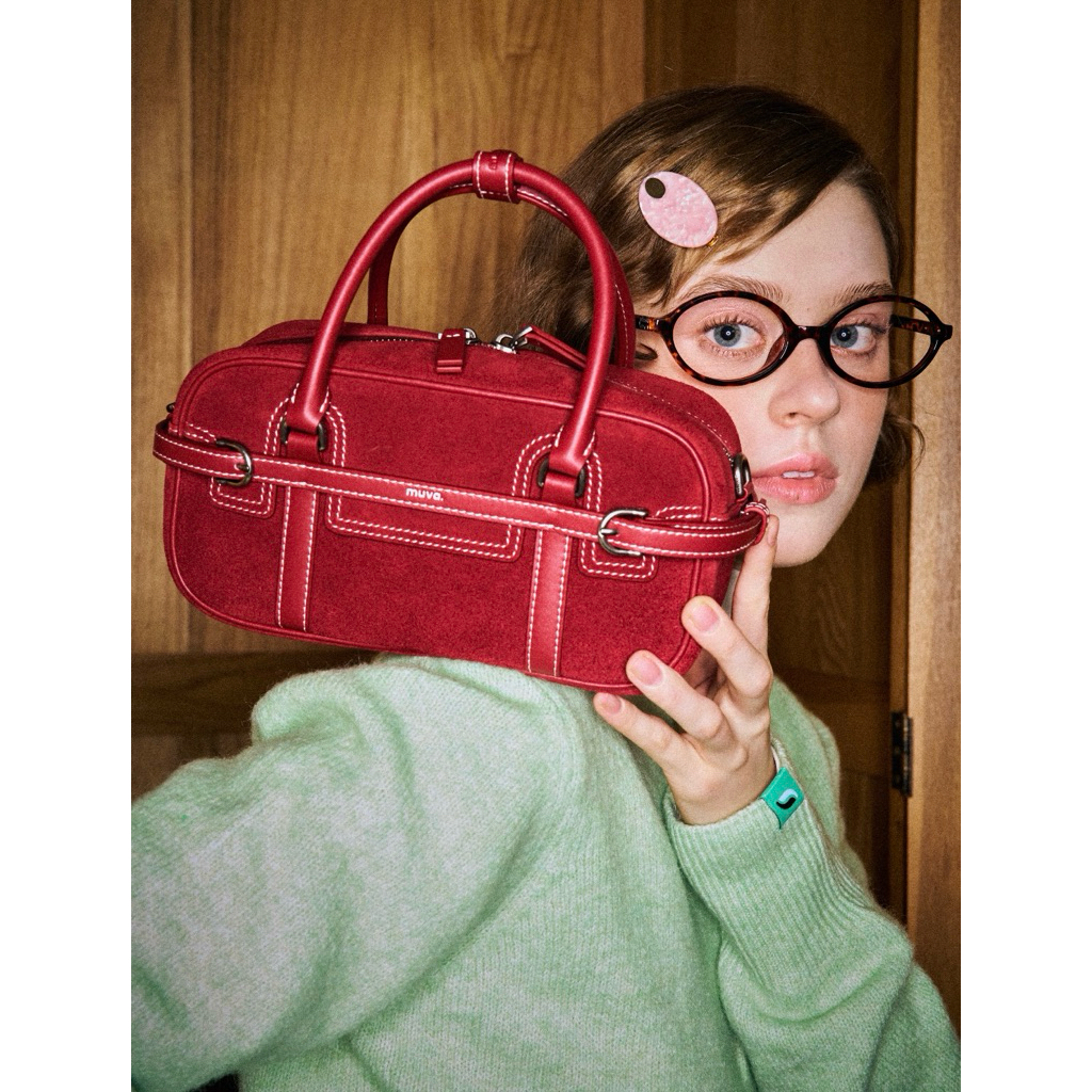 MUVA ฟรี charm ห้อยกระเป๋า [โค้ดลด 20% เหลือ 2072.-] MU-1099 Town Town Boston Bag กระเป๋าสะพายข้าง