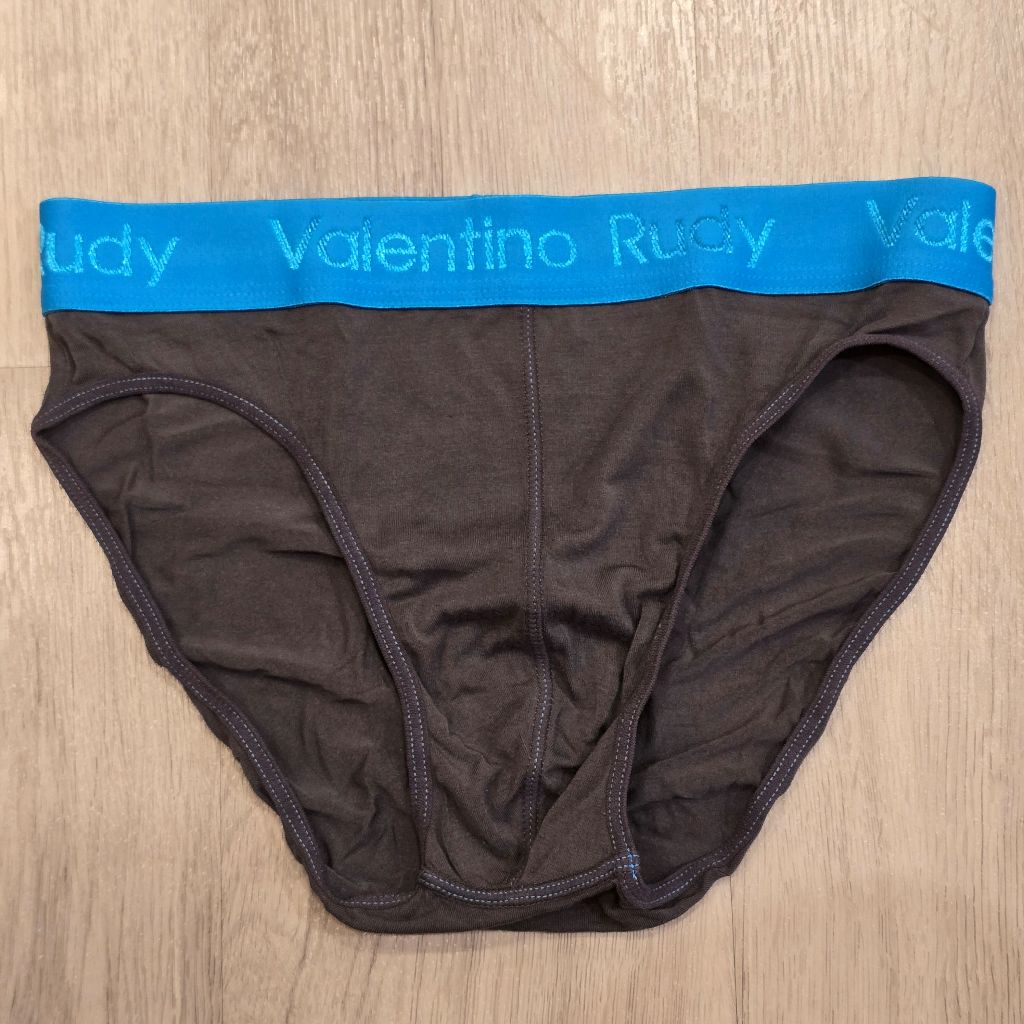 กางเกงในชาย สภาพดี Valentino rudy size M สีเทาขอบฟ้า