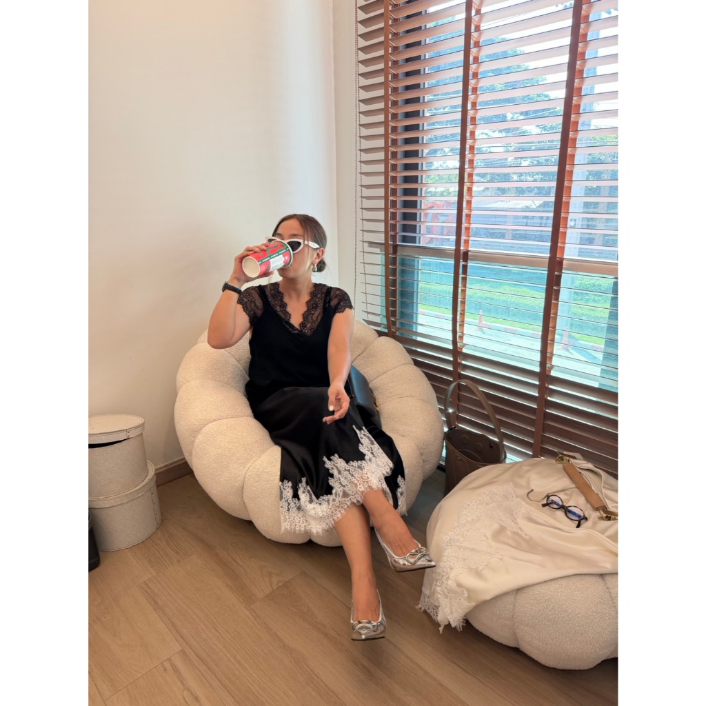 กระโปรงซาตินปลายลูกไม้ Lace Satin Skirt SS2025 - รูปที่ 3