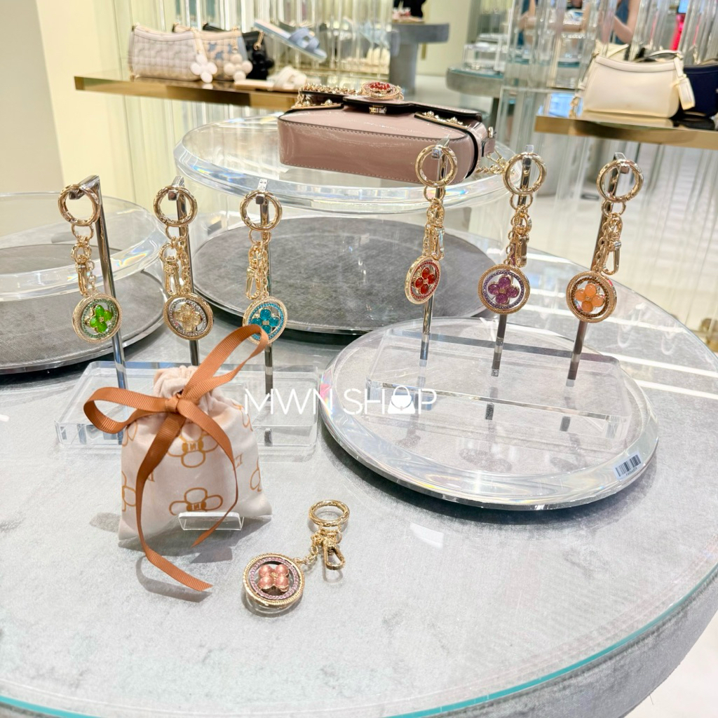 Lyn lucky charm by หมอช้าง พวงกุญแจ มีโค้ดลด30% พร้อมถุงผ้า ถุงกระดาษ ของแท้จากชอป