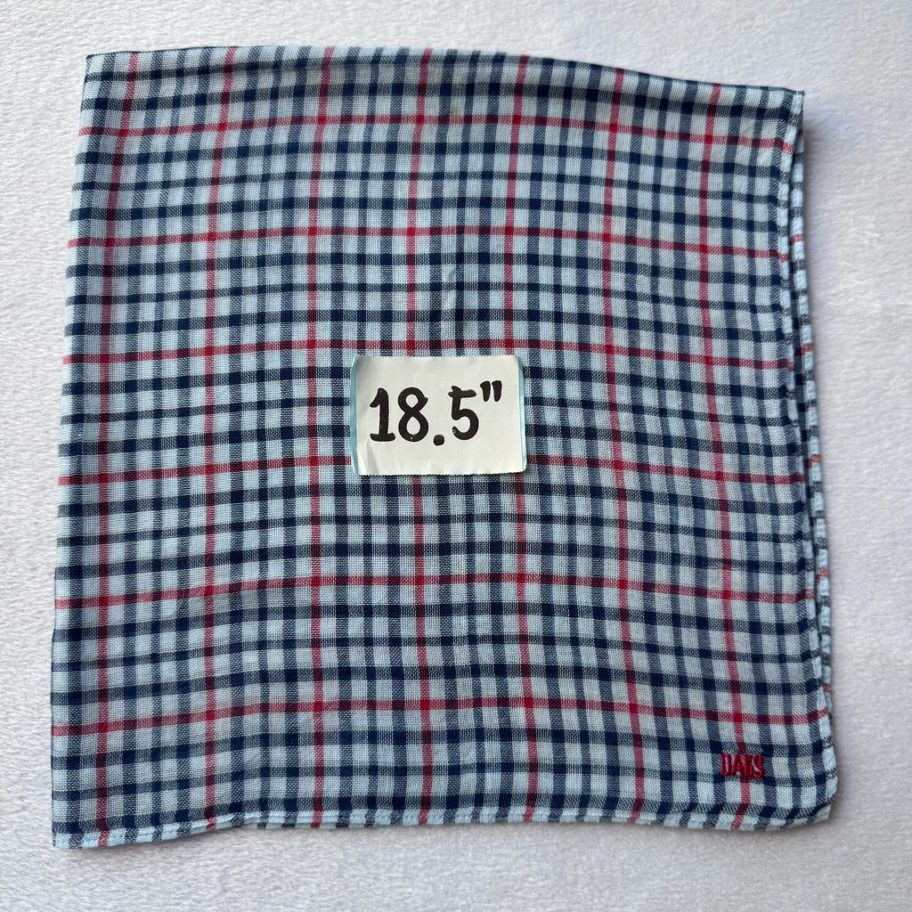 Daks London ผ้าเช็ดหน้า