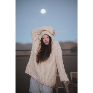 Berry sweater ไหมพรมถักตัวหนา ดีไซน์รุ่นนี้มีฮู้ด สุดน่ารัก …