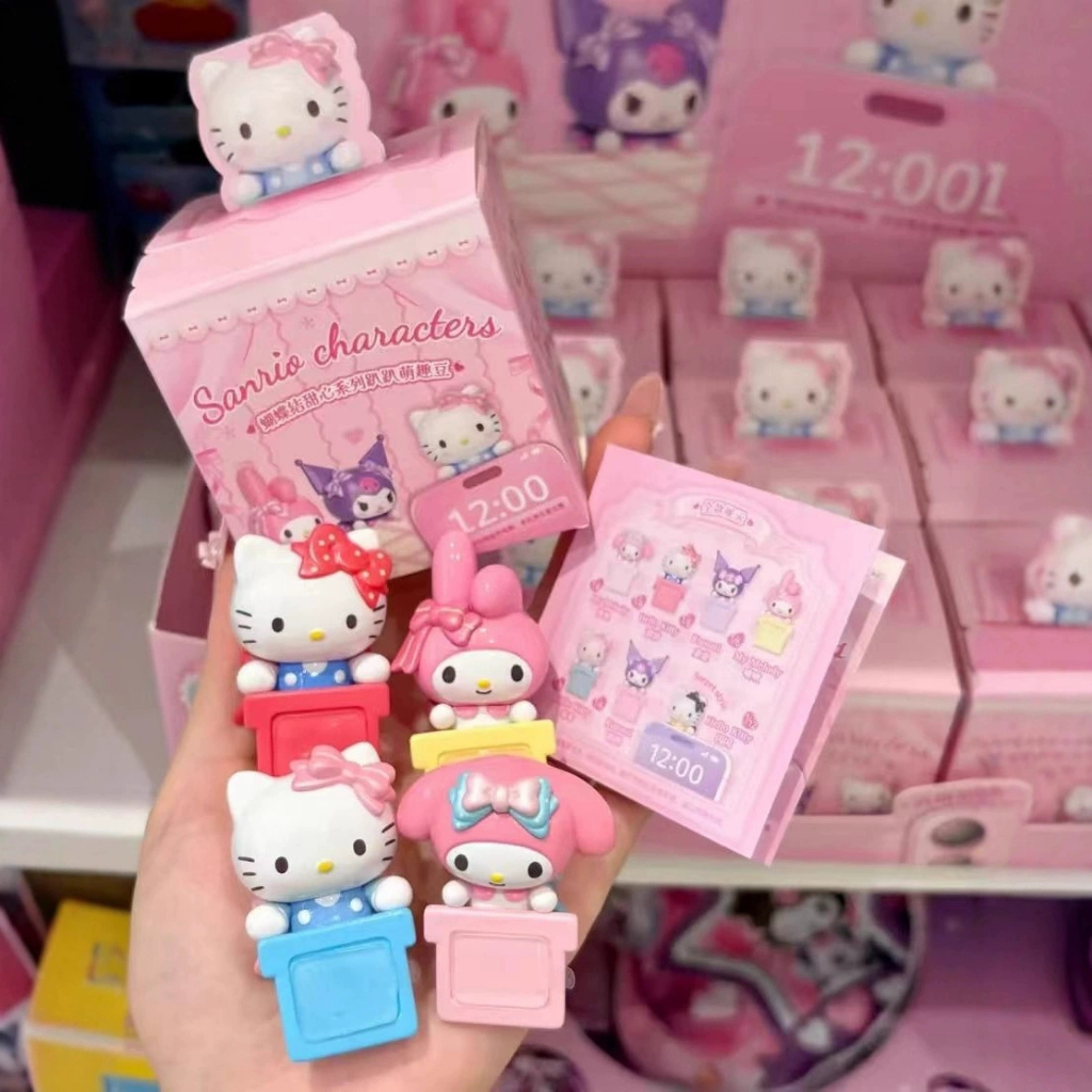 [ จุ่ม 1 ชิ้น ลุ้นเอง] ที่วางโทรศัพท์ Sanrio ติดมือถือได้ มีสติกเกอร์กาวในตัว