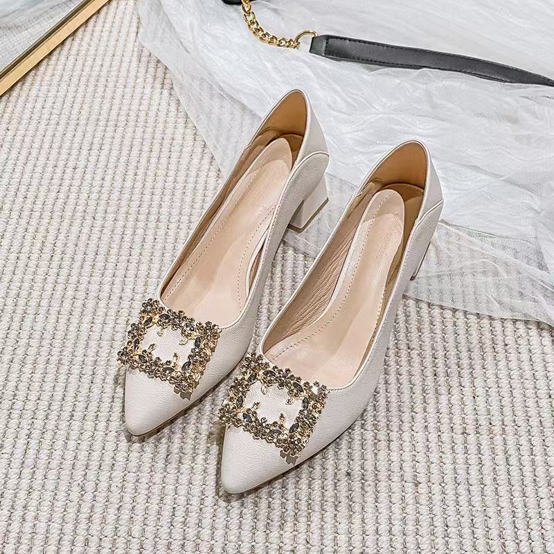 Aura ส้นสูงผู้หญิง2 นิ้ว สไตล์เกาหลี สีเบจ สำหรับผู้หญิง เหมาะกับงานโรงเรียน-ออฟฟิศ หนังจริง เรียบหรู - รูปที่ 5