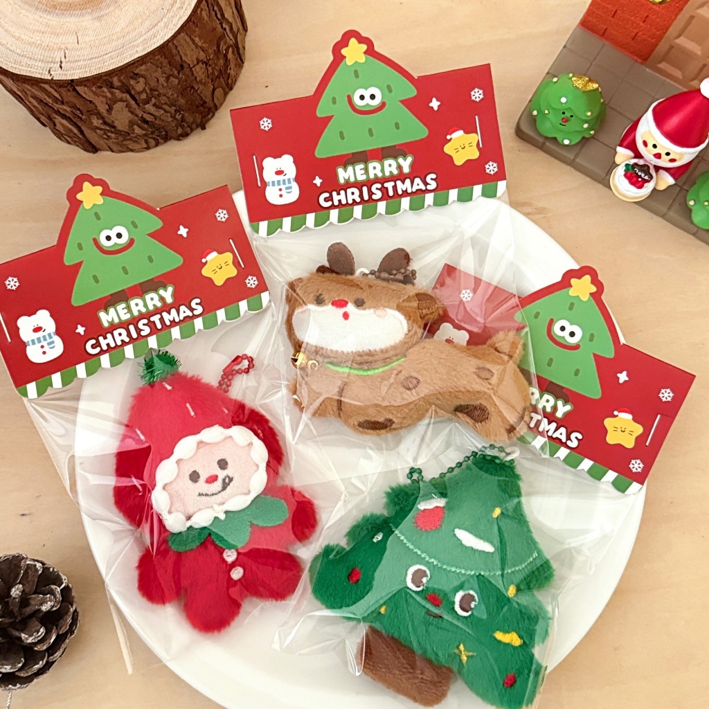 พร้อมส่ง  C014 พวงกุญแจตุ๊กตาคริสต์มาส  Christmas จี้ห้อยกระเป๋าเป้ ของตกแต่งต้นคริสต์มาส เครื่องประดับ ตุ๊กตา ราคา ถูกที่สุด ดีลบีเคเค แกลเลอรีภาพที่ 3