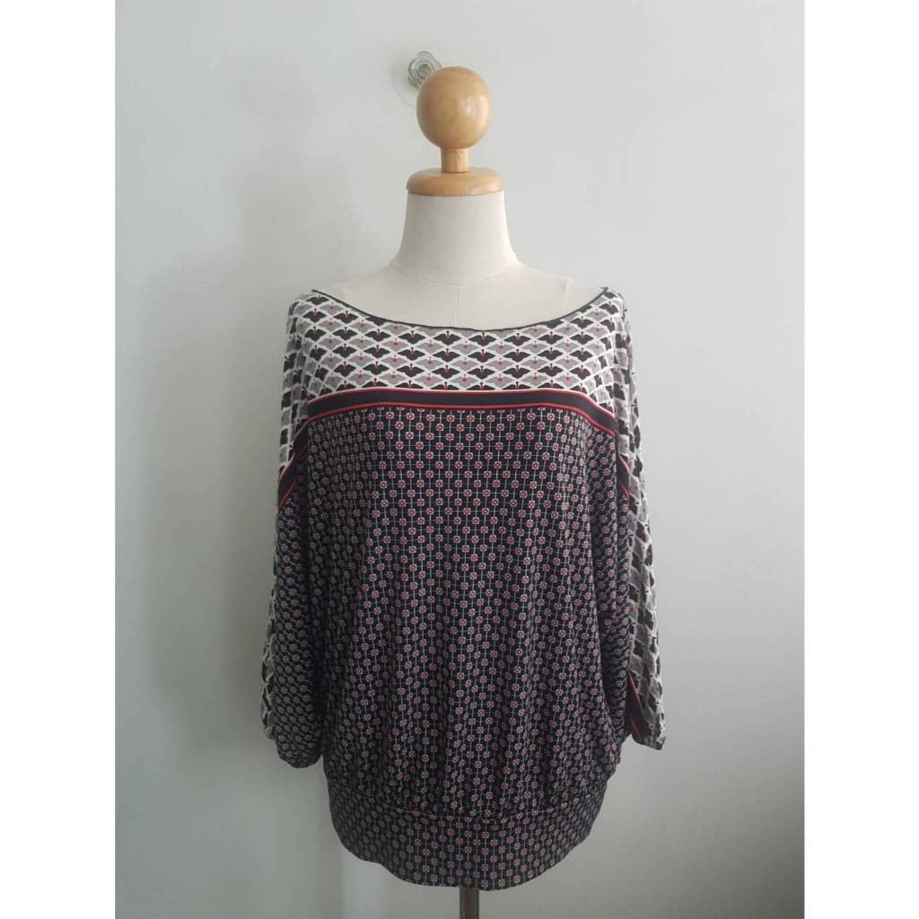 เสื้อโพลีสเปนเด็กซ์ยืด Studio M ไซส์ L 52/24