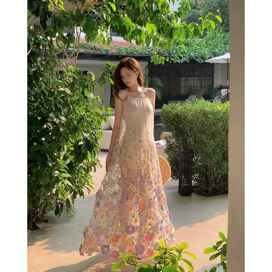 Mogwany พรี / Emir Daisy Dress ทรงสวย ใส่เที่ยว ใส่ออกงาน น่ารักมาก เก็บโค้ดหน้ากิจกรรม