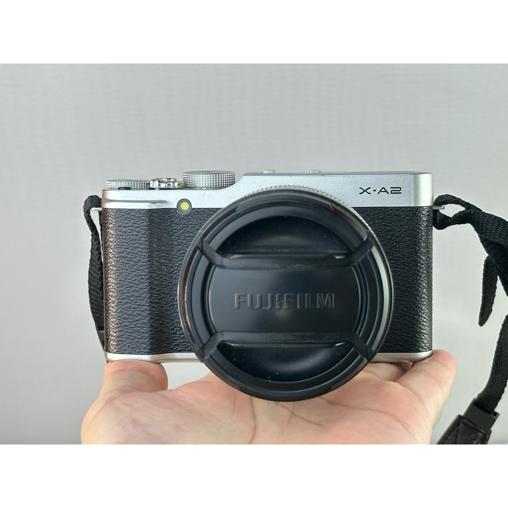 ลดได้ 1,414 FUJIFILM X-A2 พร้อมเลนส์ Fujinon XC 16-50 mm f/3.5-5.6 OIS II มีรา (CA0319)