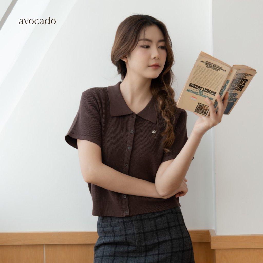 avo เสื้อโปโลรุ่นใหม่ดีเทลกระดุมเหล็ก kobe polo tops