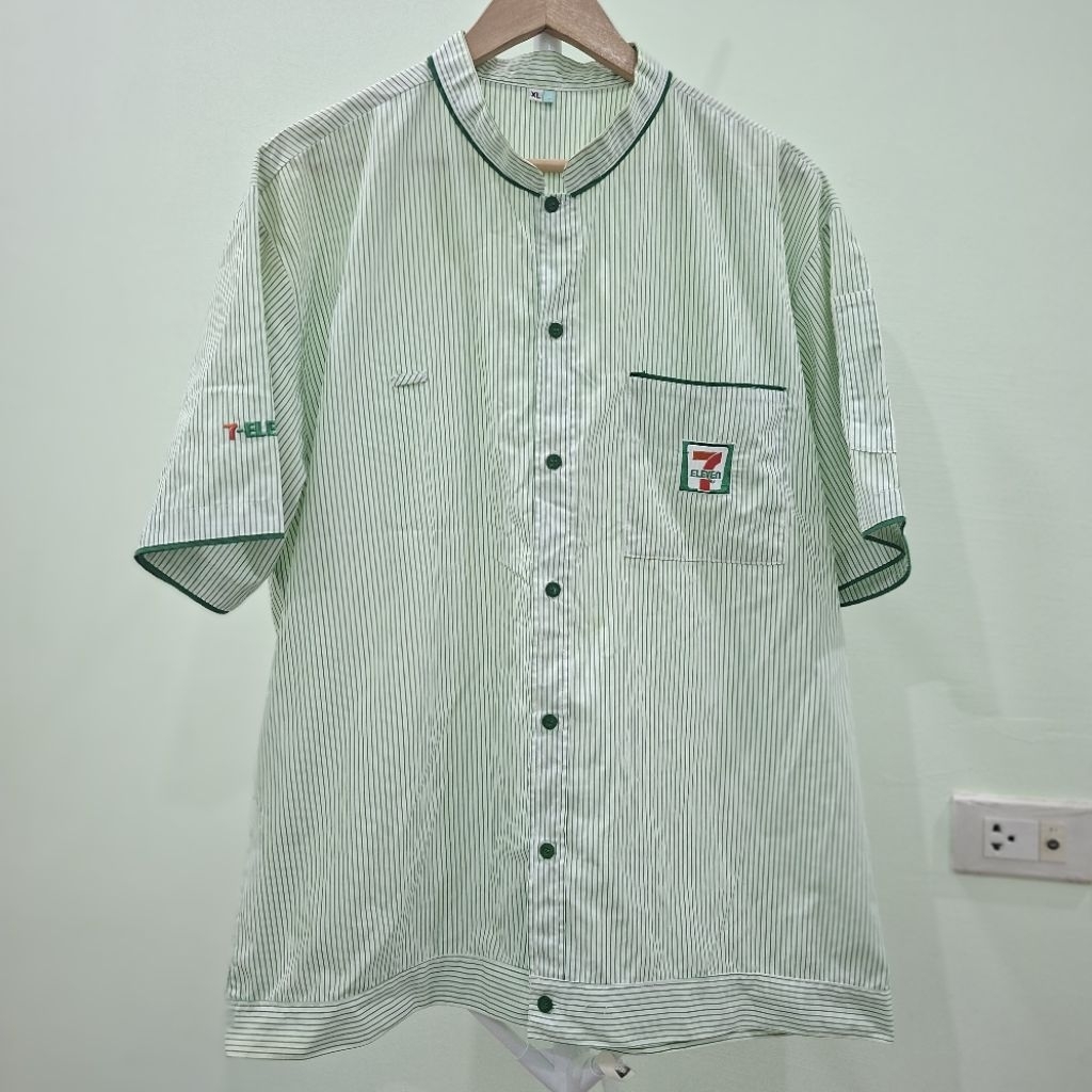 DEC27 เสื้อเซเว่น ขนาด XL อก 48×ยาว 26 นิ้ว มือสอง