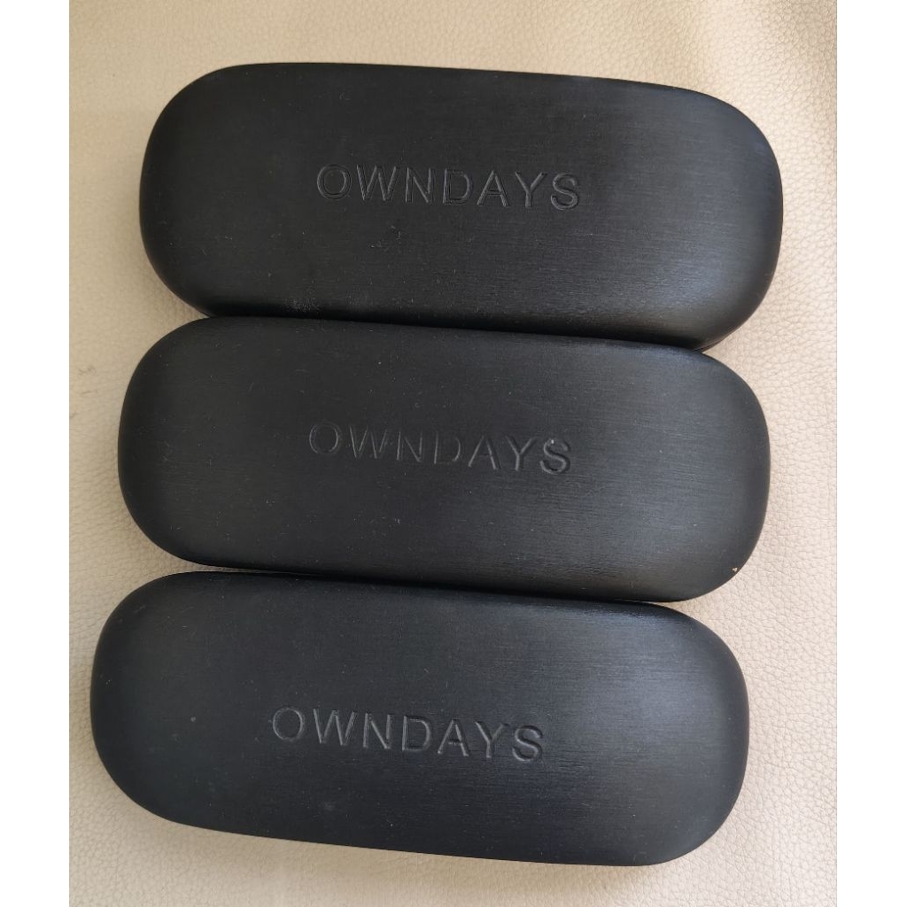 กล่องใส่แว่น owndays กล่องใส่แว่นมือสอง ขายแยกชิ้น กล่องใส่แว่นตา