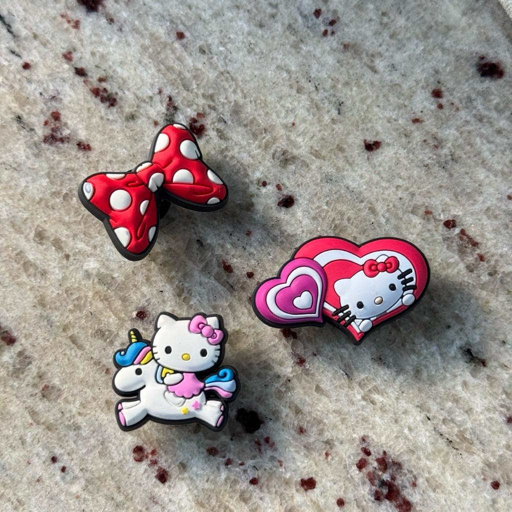 จิบบิท JIBBITZ ตัวติดแต่งรองเท้า crocs ของแท้มือสอง พร้อมส่ง