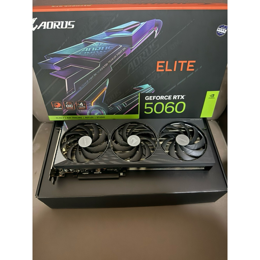 GIGABYTE VGA GeForce RTX 5060 AORUS ELITE 8GB GDDR7 ของใหม่ ประกัน svoa 2028-11-04