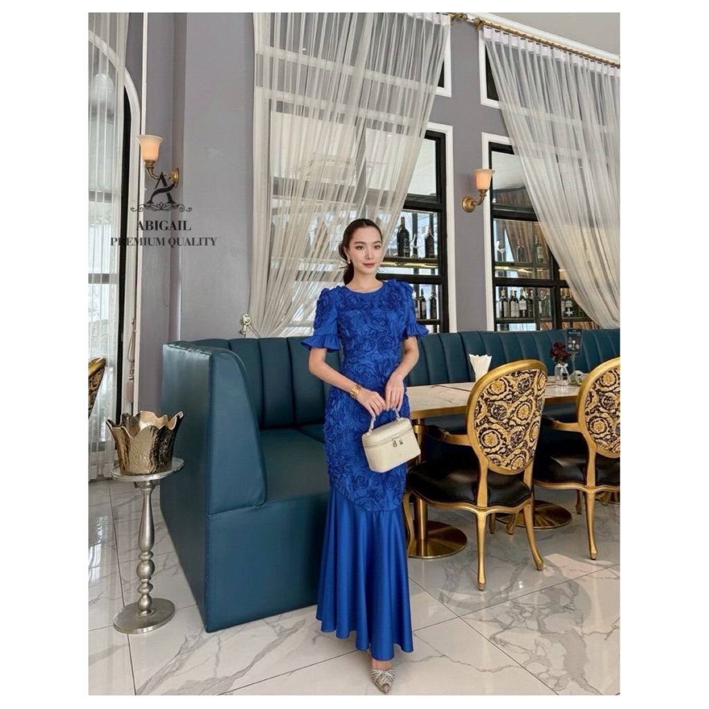 M12 งานป้าย Abigail Dress เดรสยาวหางปลาแต่งดอกกุหลาบ3D สำหรับผู้หญิง สาวอวบ เสื้อผ้าแฟชั่นผู้หญิง ไซ