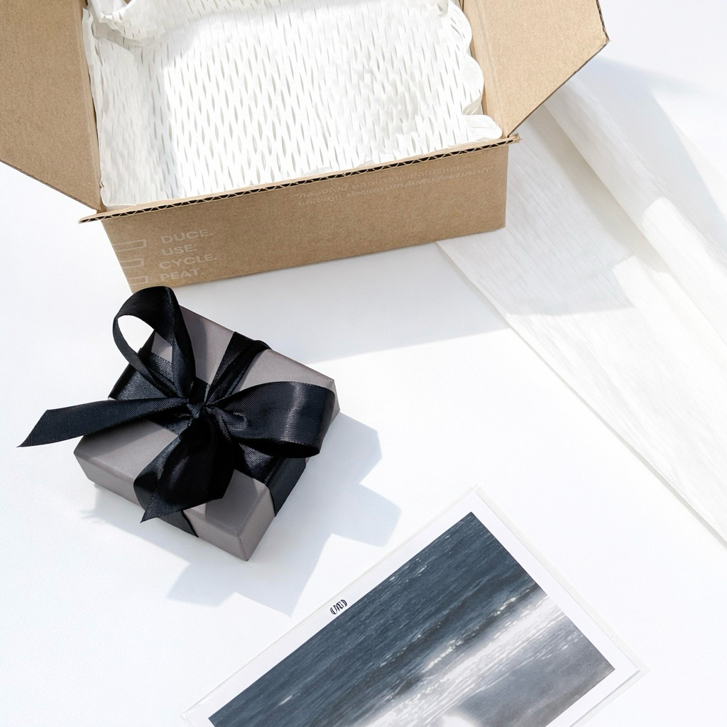 AXIS | GIFT-WRAP SERVICE บริการห่อของขวัญ