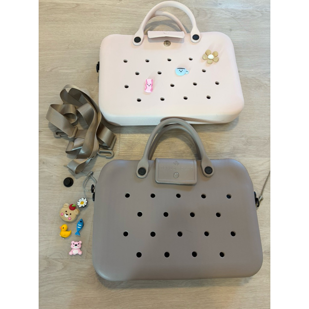 เคส iPad a16 (gen 11) มือสองแต่สภาพใหม่ไม่ค่อยได้ใช้ แต่มีเปื้อนบางจุด