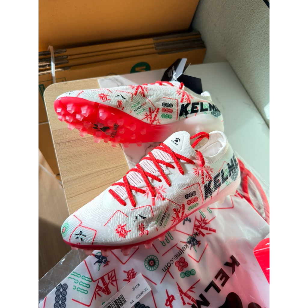 รองเท้าสตั๊ดฟุตบอล Kelme X TLSS Limited Edition MG/FG ตัวท็อปของแท้สีพิเศษ+พิเศษแถมถุงผ้า