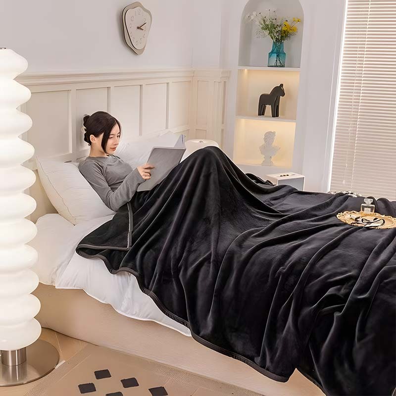 ผ้าห่มสักหลาดเนื้อนุ่ม อุ่นสบาย สีไม่ตก ไม่เป็นขุย มีให้เลือกทั้งขนาดเตียงเดี่ยวและเตียงคู่ เหมาะอย่างยิ่งสำหรับการเตรีย