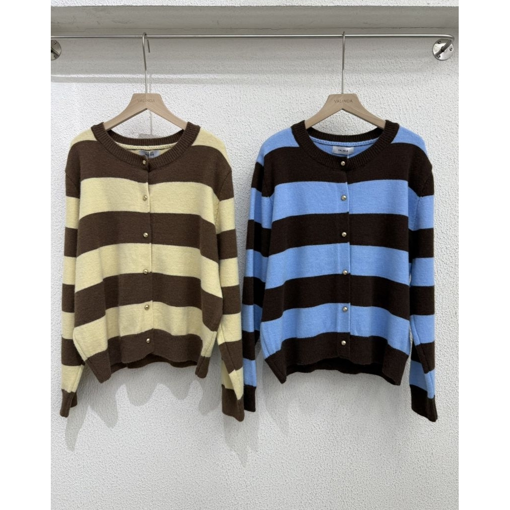 New Arrivals 
#8989

Cardigan ผ้าทอลายทาง2สี ผ้านุ่มเด้ง