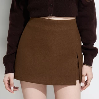 CO1215 Classic Velvet Skort – กระโปรงกำมะหยีทรงคลาสสิก