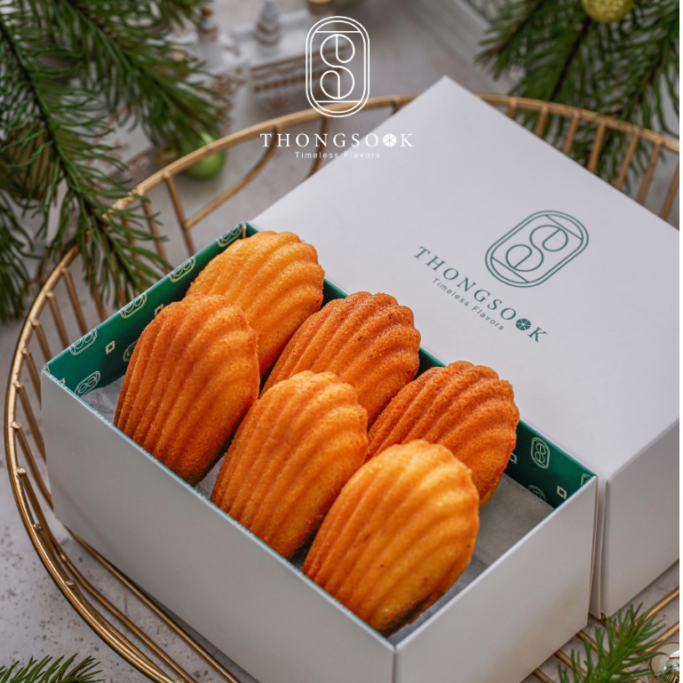 [6 ชิ้น] Fruitcake by Thongsook | ขนมไข่ฝรั่งเศส Madeleines | ใช้เนยจากฝรั่งเศส หอมเนยและกลิ่นเลมอน